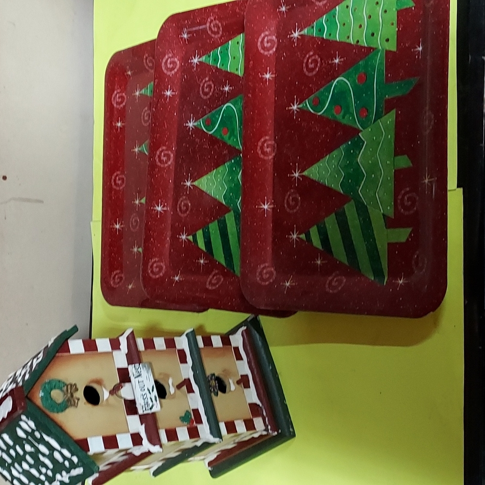 Three storie bird house. 3 plastic food trays. All 4 pieces one price.Christmas
